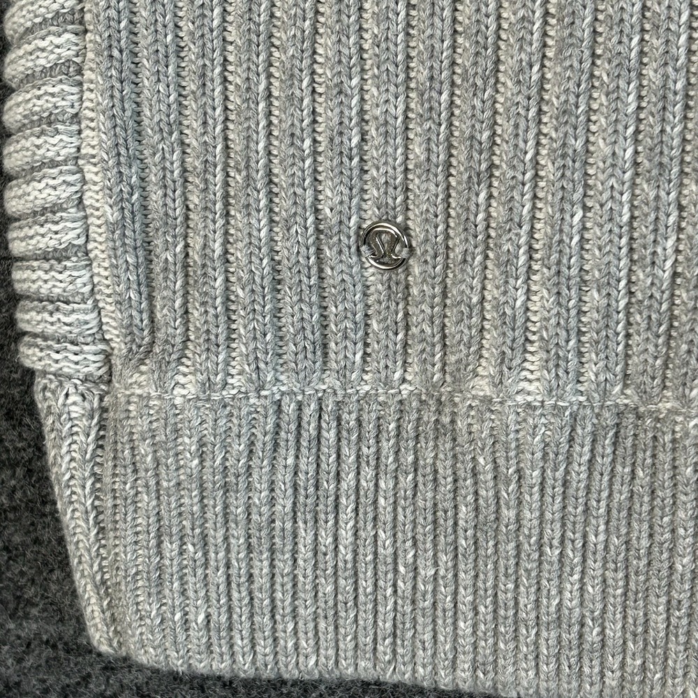 Lululemon Embrace Full Zip Hoodie Scuba Sweater -Gray - Women's Size 4 - EUC!!!! - Picture 9 of 16
